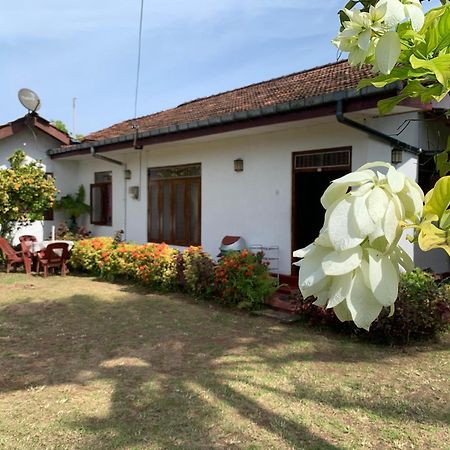 Jumera Villa Mirissa Esterno foto