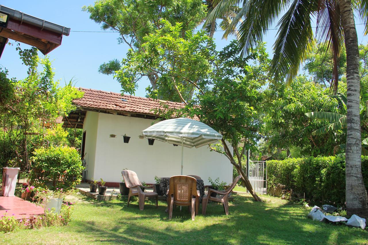 Jumera Villa Mirissa Esterno foto